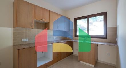 Продаж - Котедж 92 m² В Пафосе