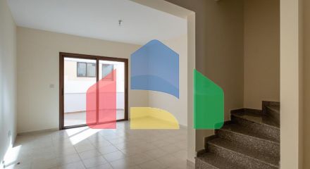 Продаж - Котедж 92 m² В Пафосе