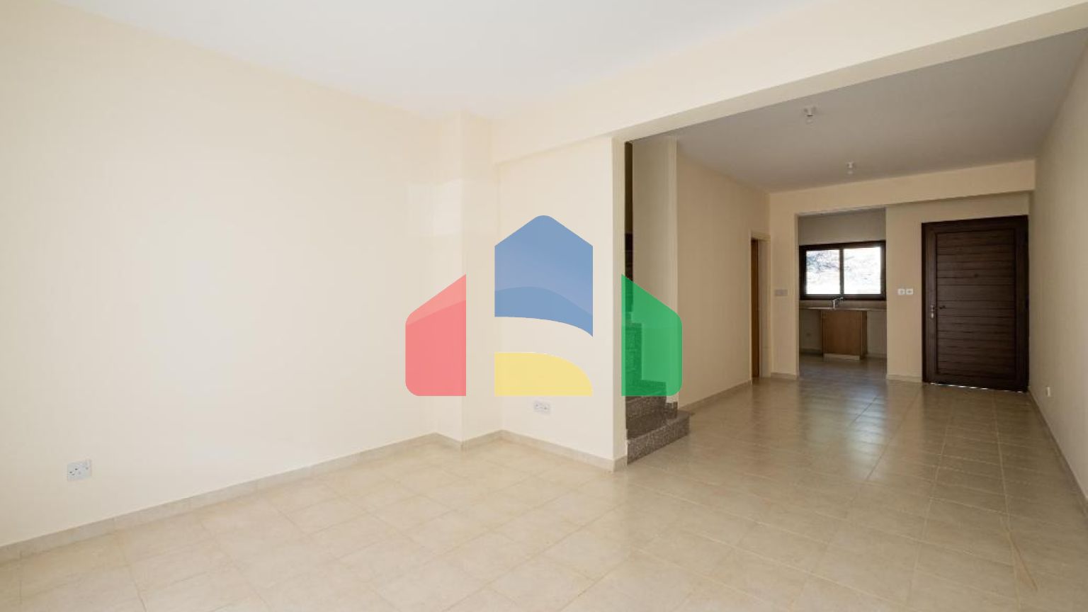 Продаж - Котедж 92 m² В Пафосе