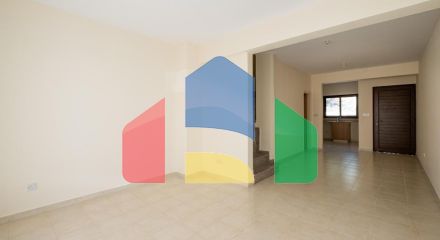 Продаж - Котедж 92 m² В Пафосе