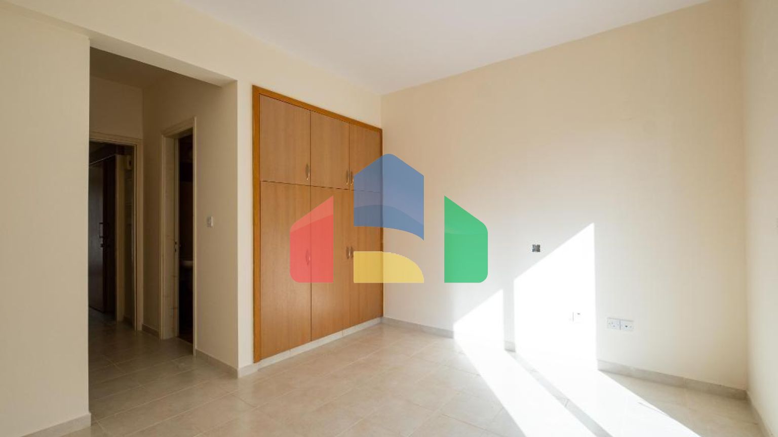 Продаж - Котедж 92 m² В Пафосе