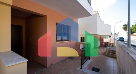 Продаж - Котедж 92 m² В Пафосе