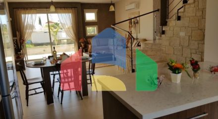 For Sale - Villa 208 m² in Paphos