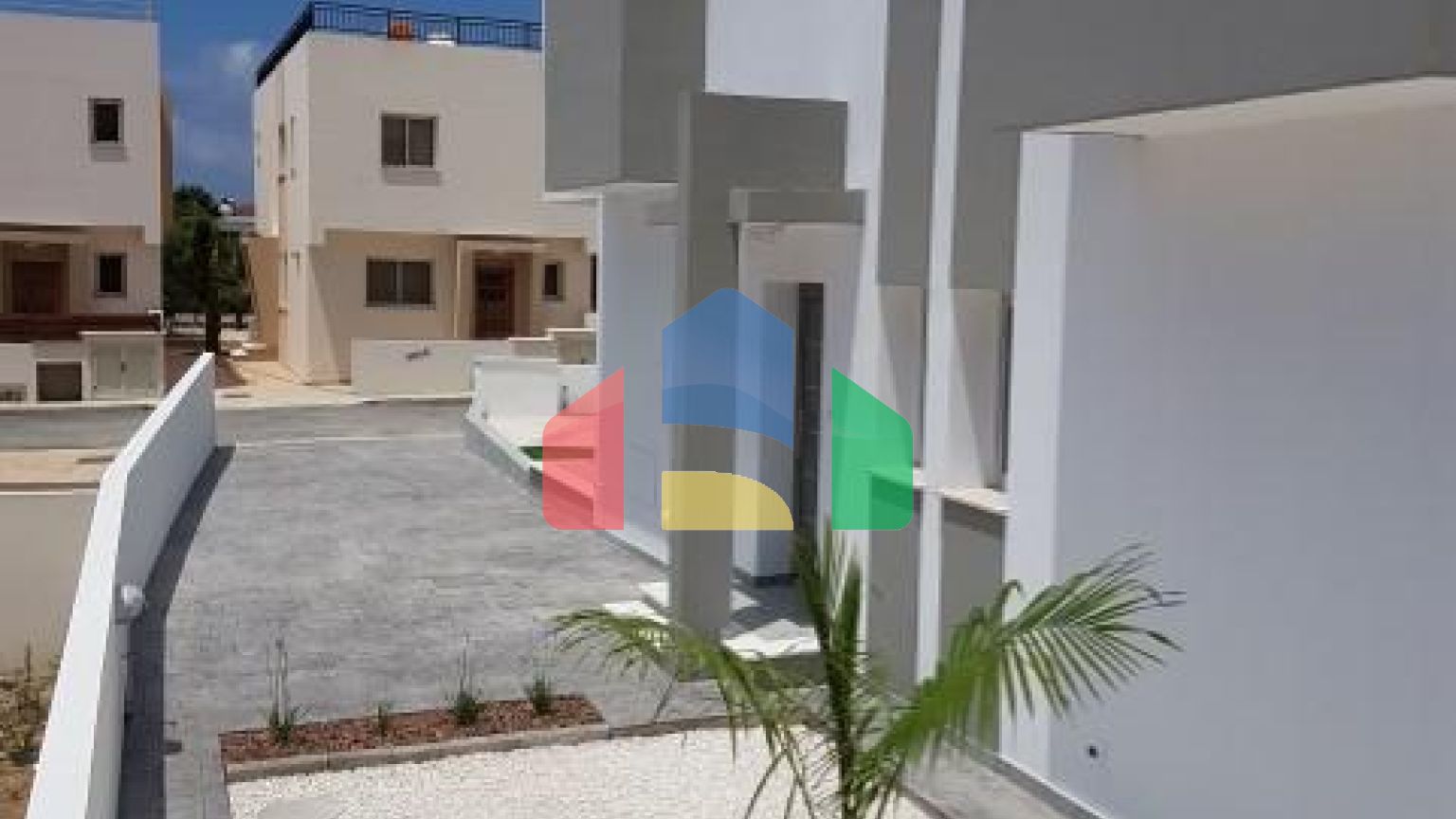 Продаж - Вілла 208 m² В Пафосе