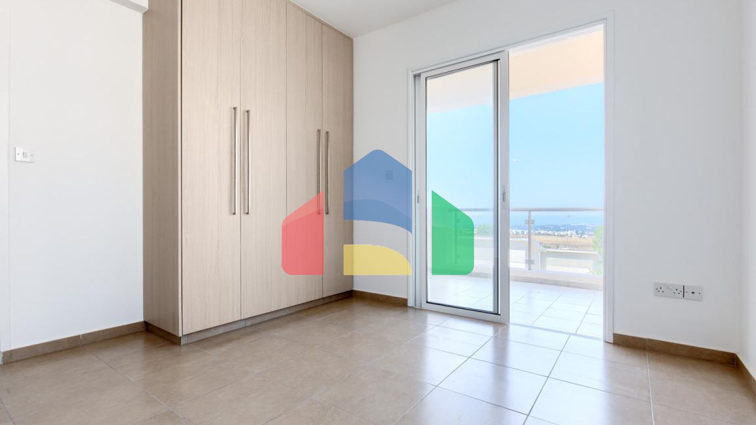 Продаж - Котедж 163 m² В Пафосе