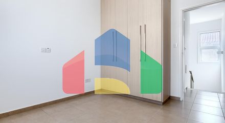 Продаж - Котедж 163 m² В Пафосе