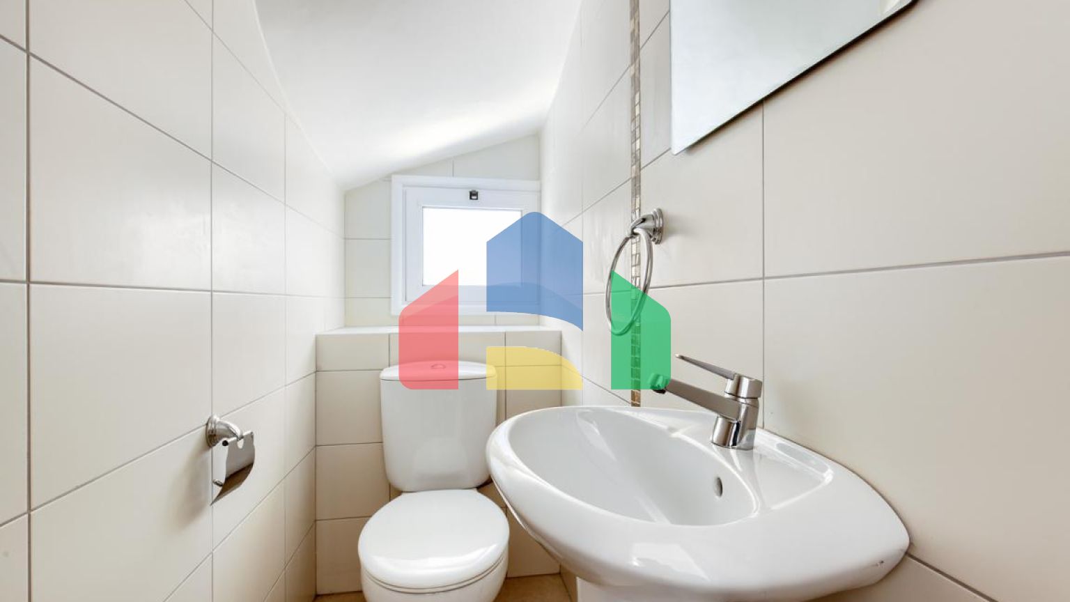 Продаж - Котедж 163 m² В Пафосе