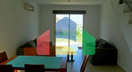 Продаж - Таунхаус 93 m² В Пафосе