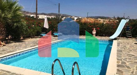 Продаж - Вілла 183 m² В Пафосе