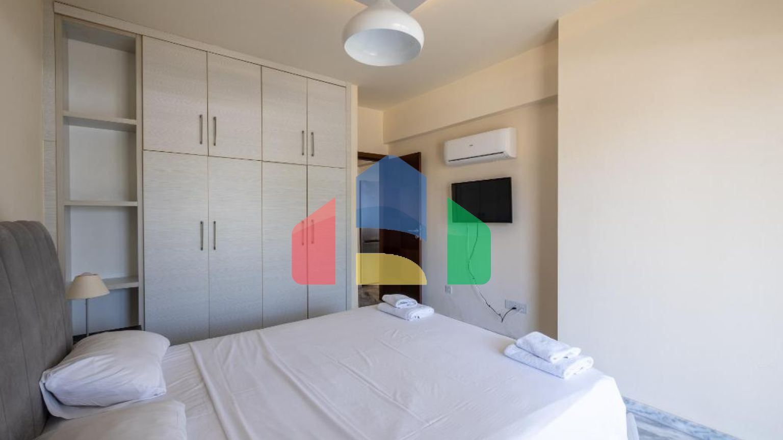 Продаж - Квартира 47 m² В Пафосе