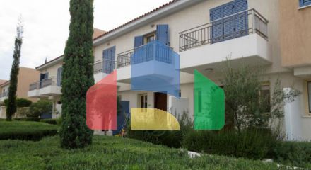 Продаж - Таунхаус 94 m² В Пафосе