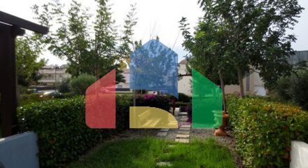 Продаж - Таунхаус 94 m² В Пафосе