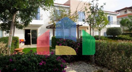 Продаж - Таунхаус 94 m² В Пафосе