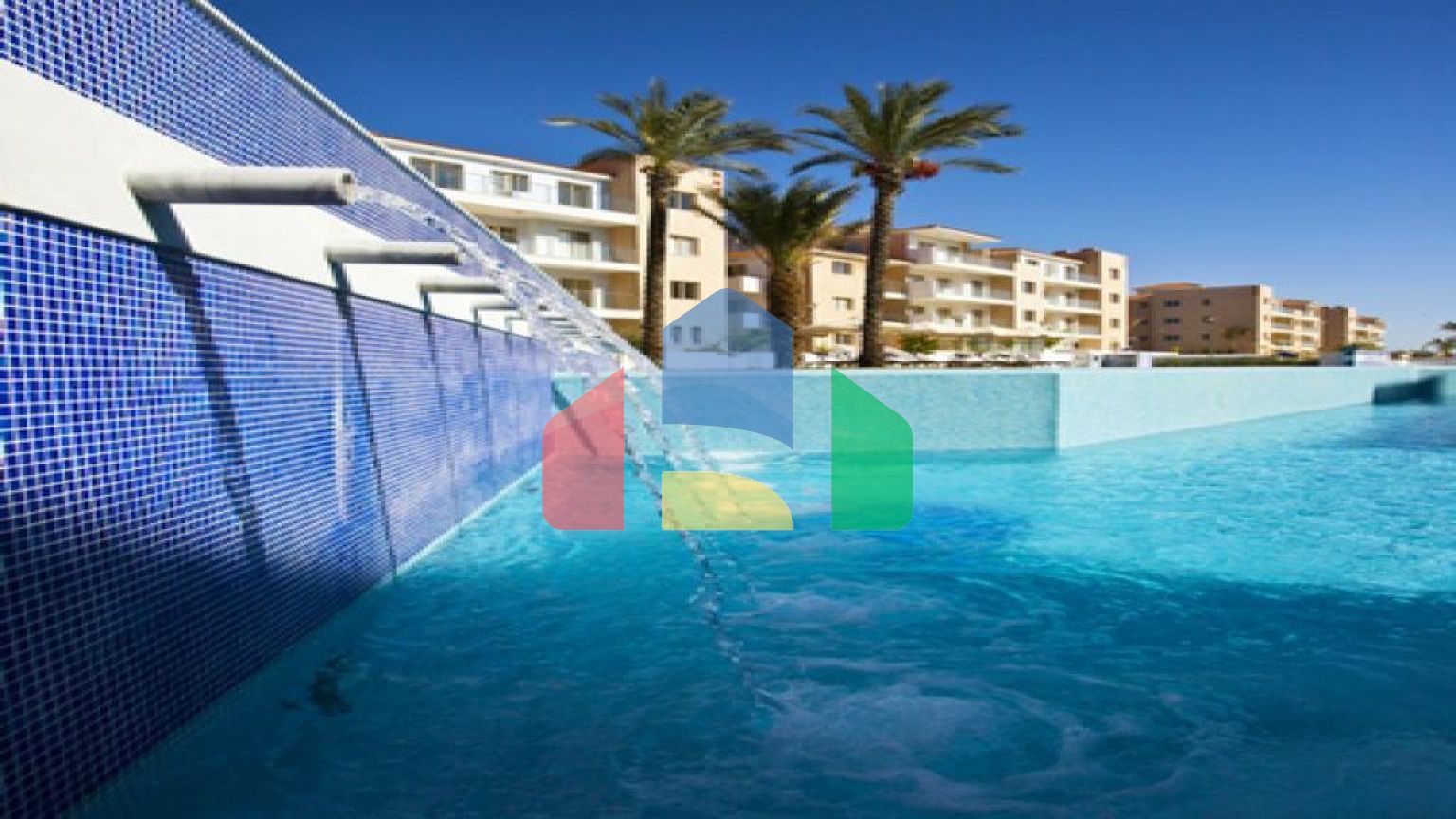 Продаж - Таунхаус 94 m² В Пафосе