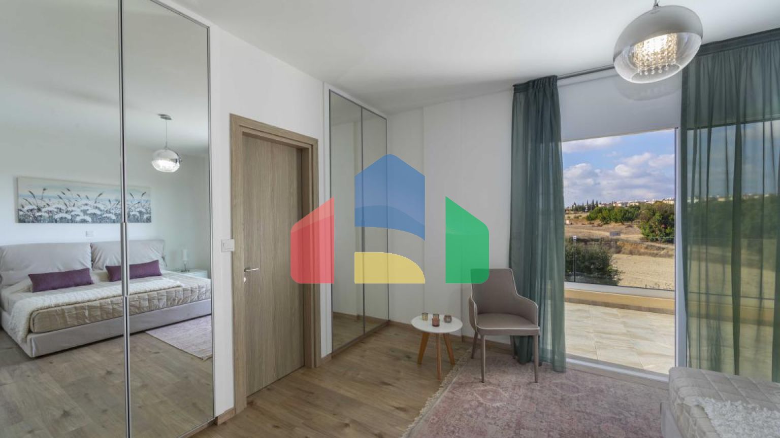 Продаж - Вілла 175 m² В Пафосе