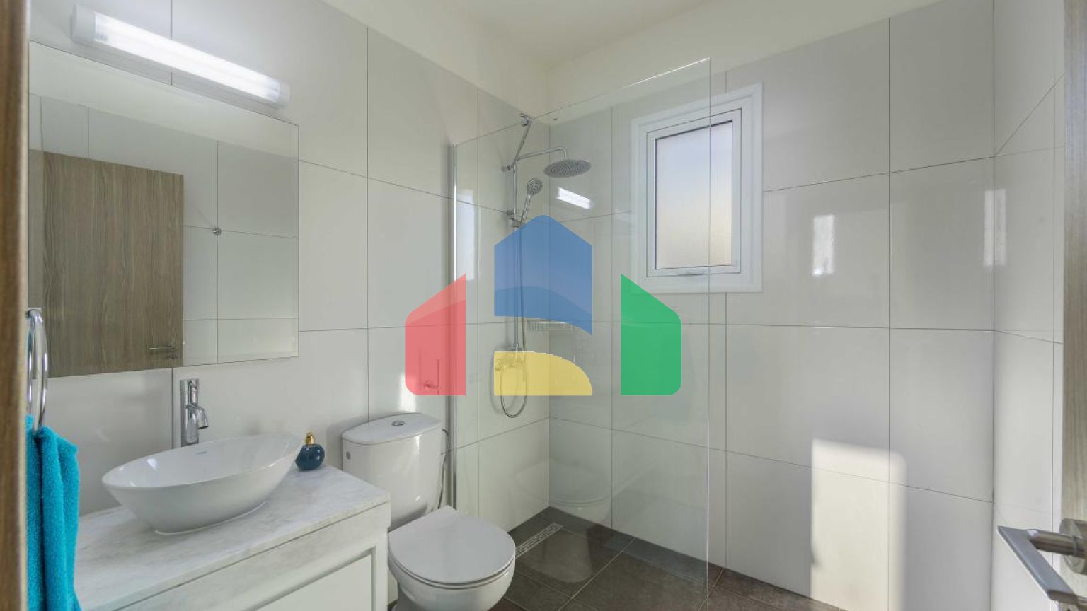 Продаж - Вілла 175 m² В Пафосе