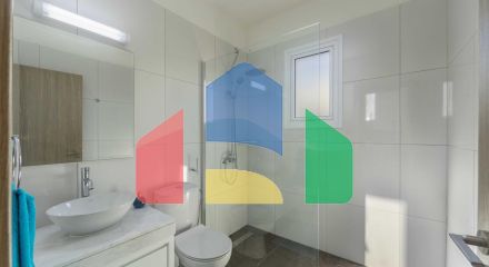 Продаж - Вілла 175 m² В Пафосе