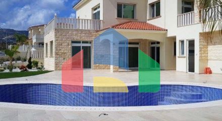 Продажа - Вилла 300 m² в Пафосе