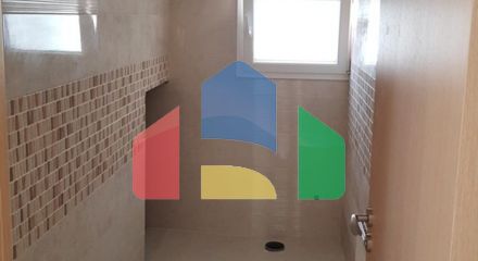 Продаж - Вілла 300 m² В Пафосе