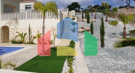 Продаж - Вілла 300 m² В Пафосе