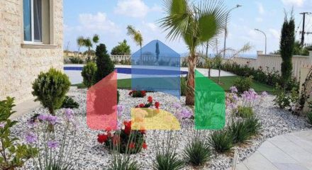 Продаж - Вілла 300 m² В Пафосе