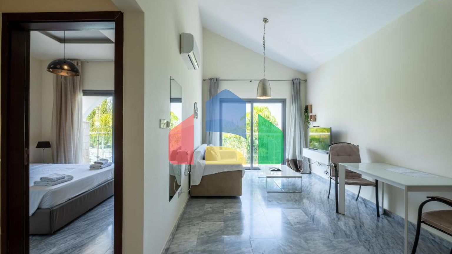 Продаж - Квартира 50 m² В Пафосе