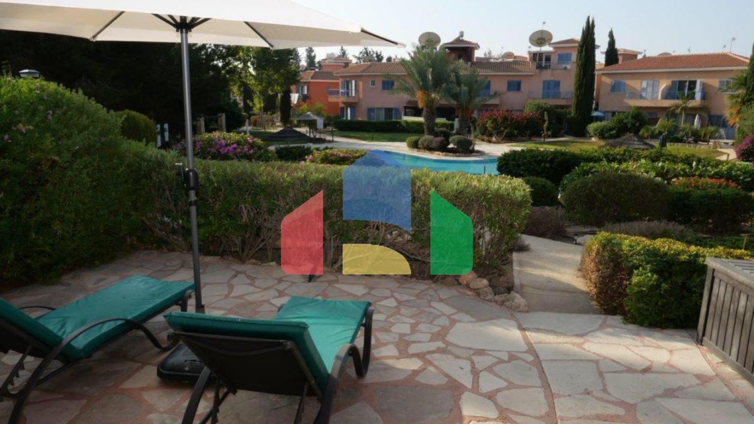 Продаж - Квартира 100 m² В Пафосе