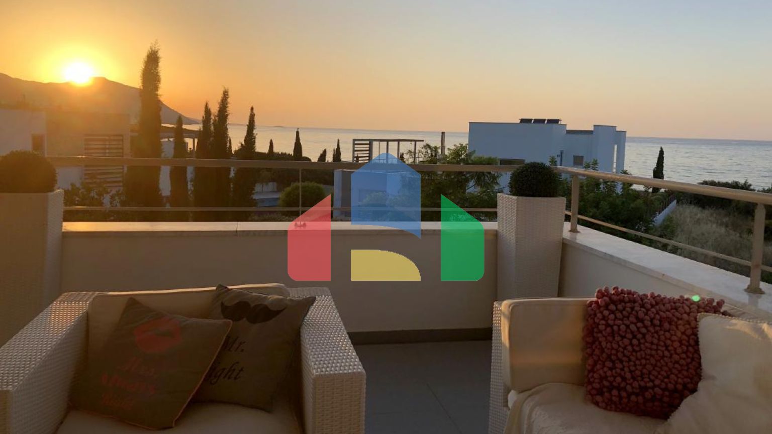 Продаж - Вілла 265 m² В Пафосе