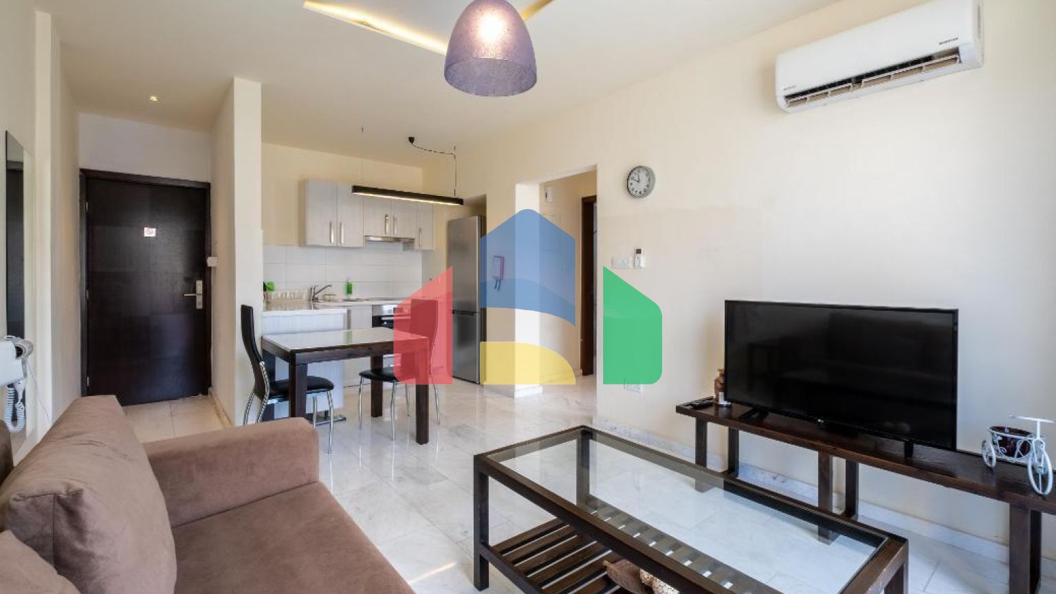 Продаж - Квартира 47 m² В Пафосе