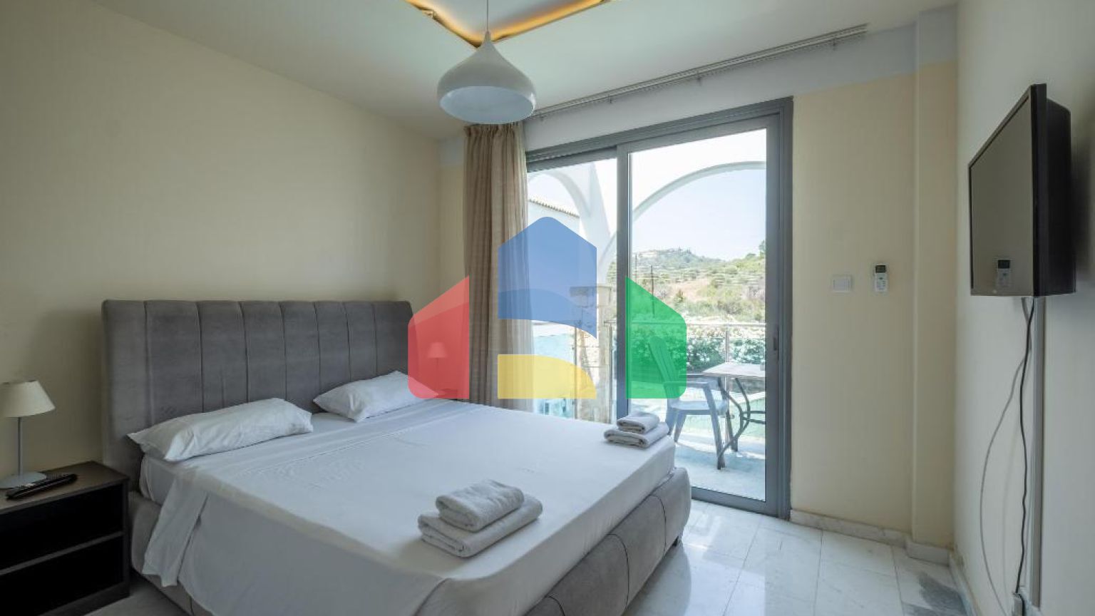 Продаж - Квартира 47 m² В Пафосе