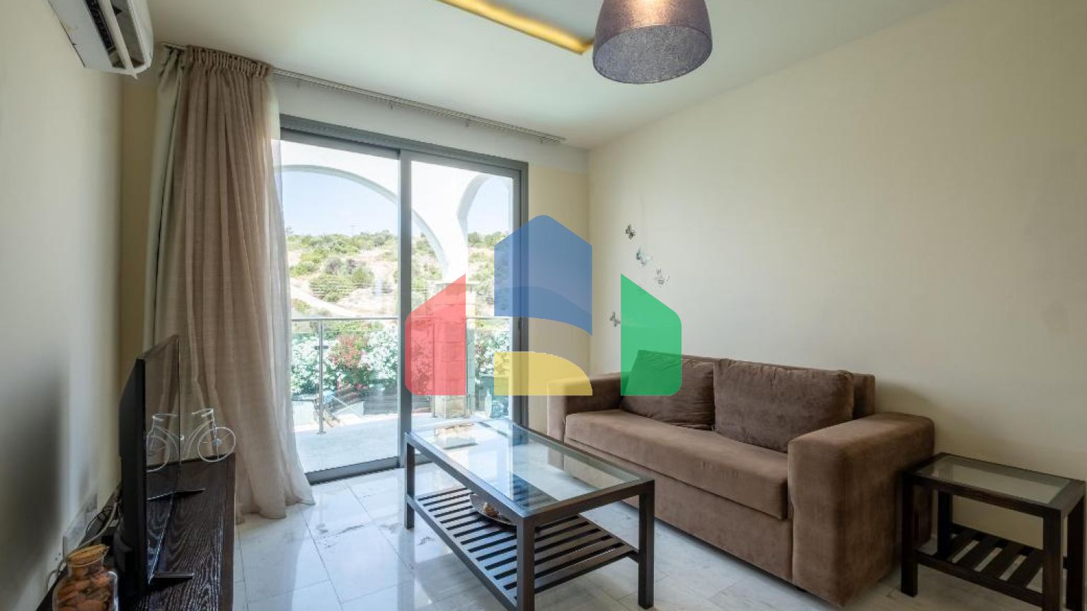 Продаж - Квартира 47 m² В Пафосе