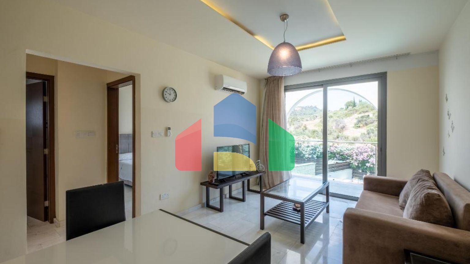 Продаж - Квартира 47 m² В Пафосе