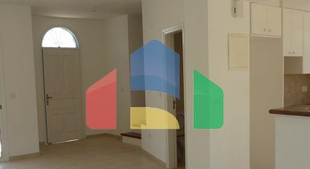 Продаж - Вілла 130 m² В Пафосе