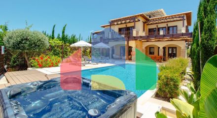 Продажа - Вилла 215 m² в Пафосе