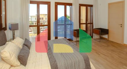 Продаж - Вілла 215 m² В Пафосе