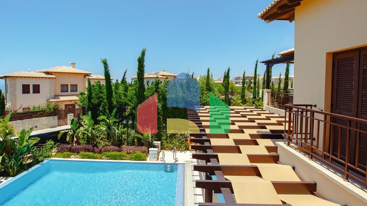 Продаж - Вілла 215 m² В Пафосе