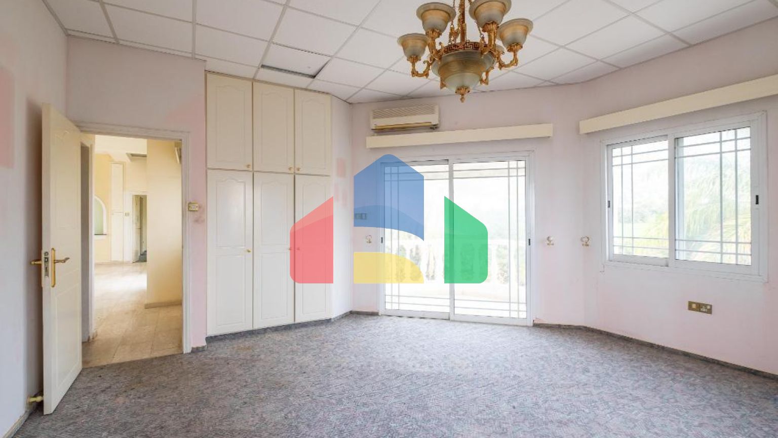 Продажа - Коттедж 690 m² в Пафосе