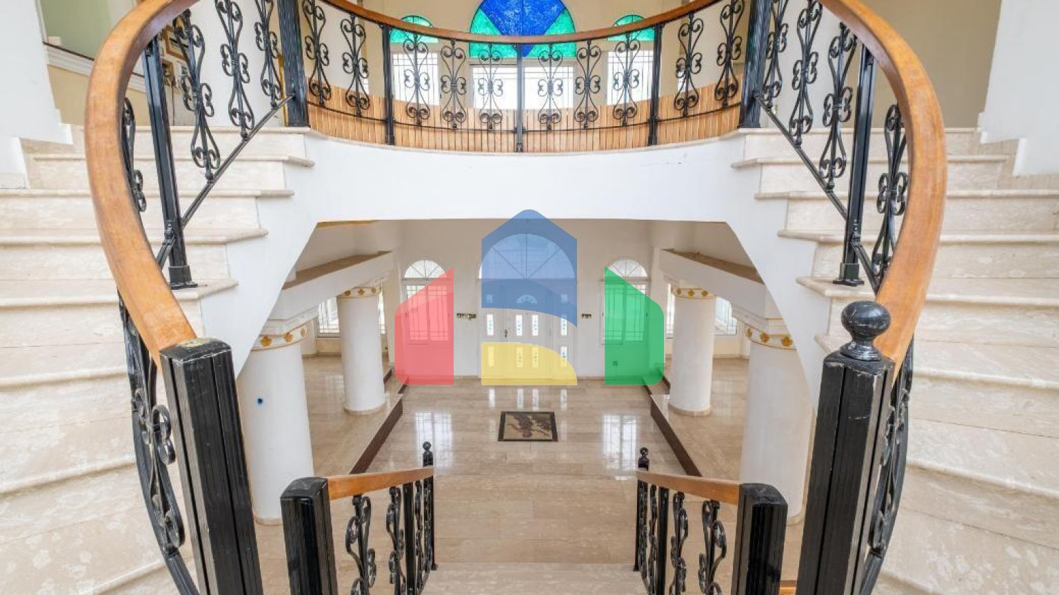 Продажа - Коттедж 690 m² в Пафосе