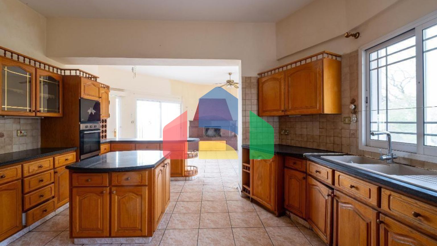 Продажа - Коттедж 690 m² в Пафосе