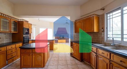 Продажа - Коттедж 690 m² в Пафосе