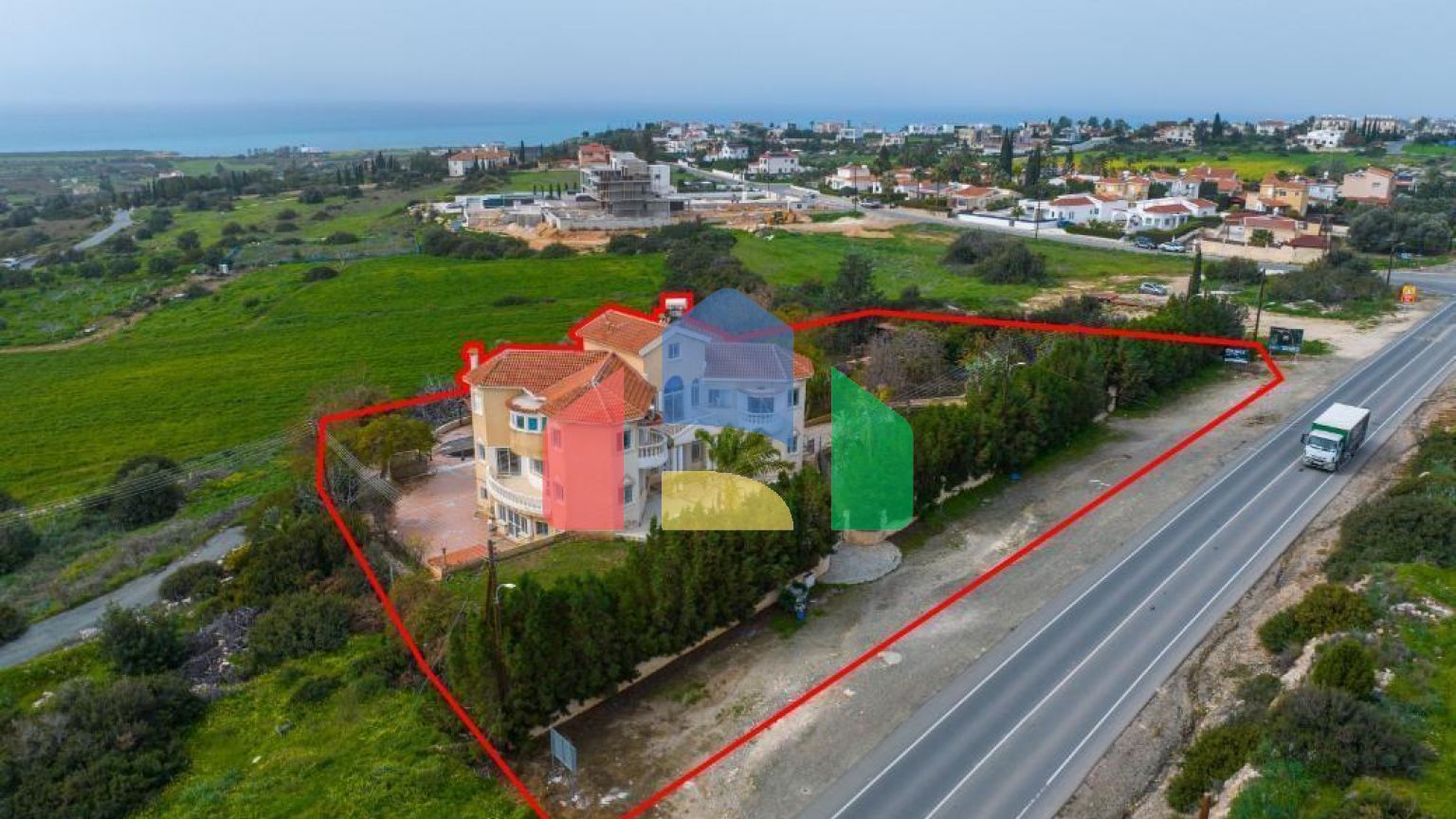 Продажа - Коттедж 690 m² в Пафосе