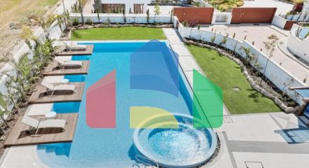 Продаж - Вілла 475 m² в Ая-Напі