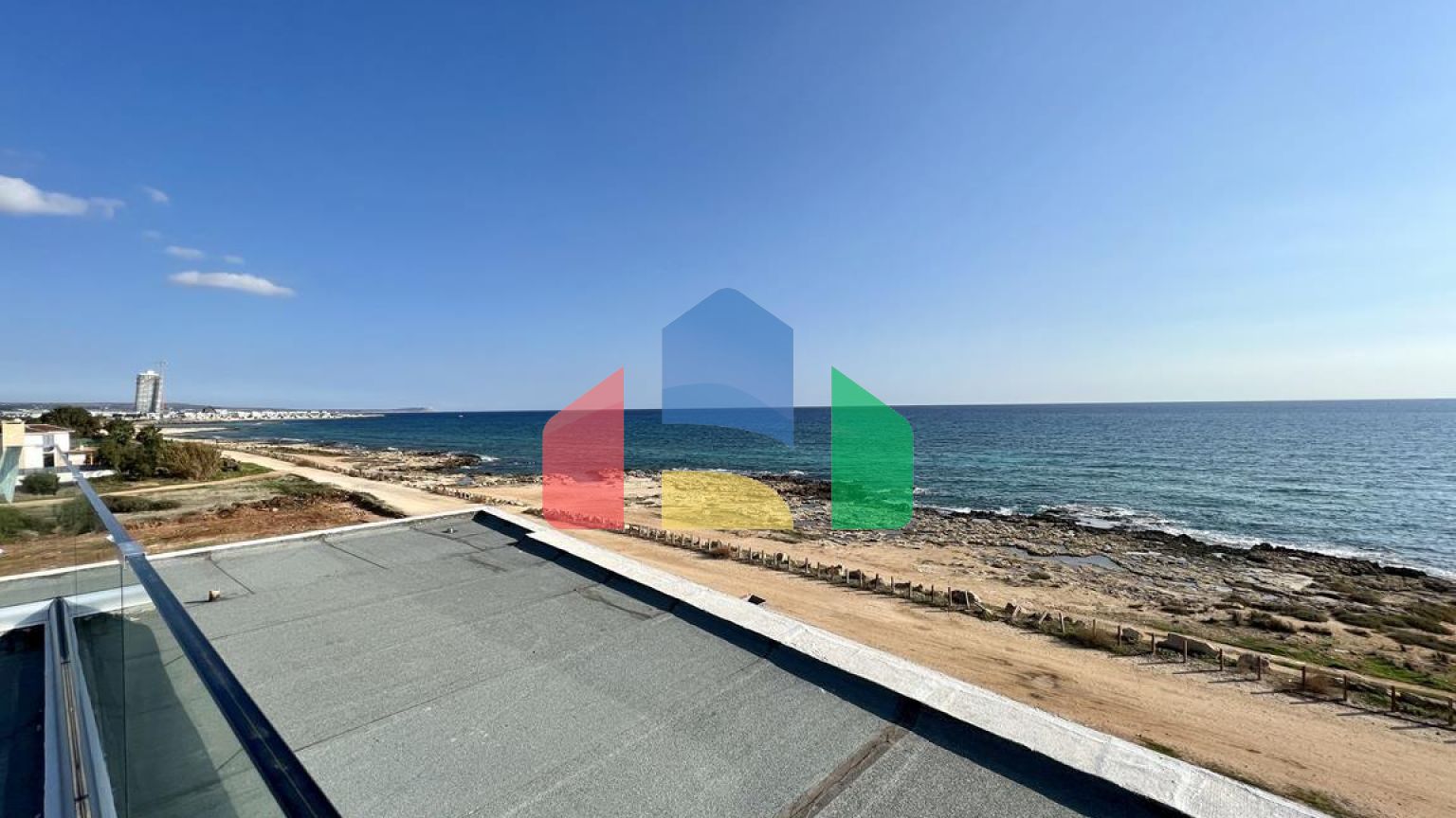 Продаж - Вілла 361 m² в Ая-Напі