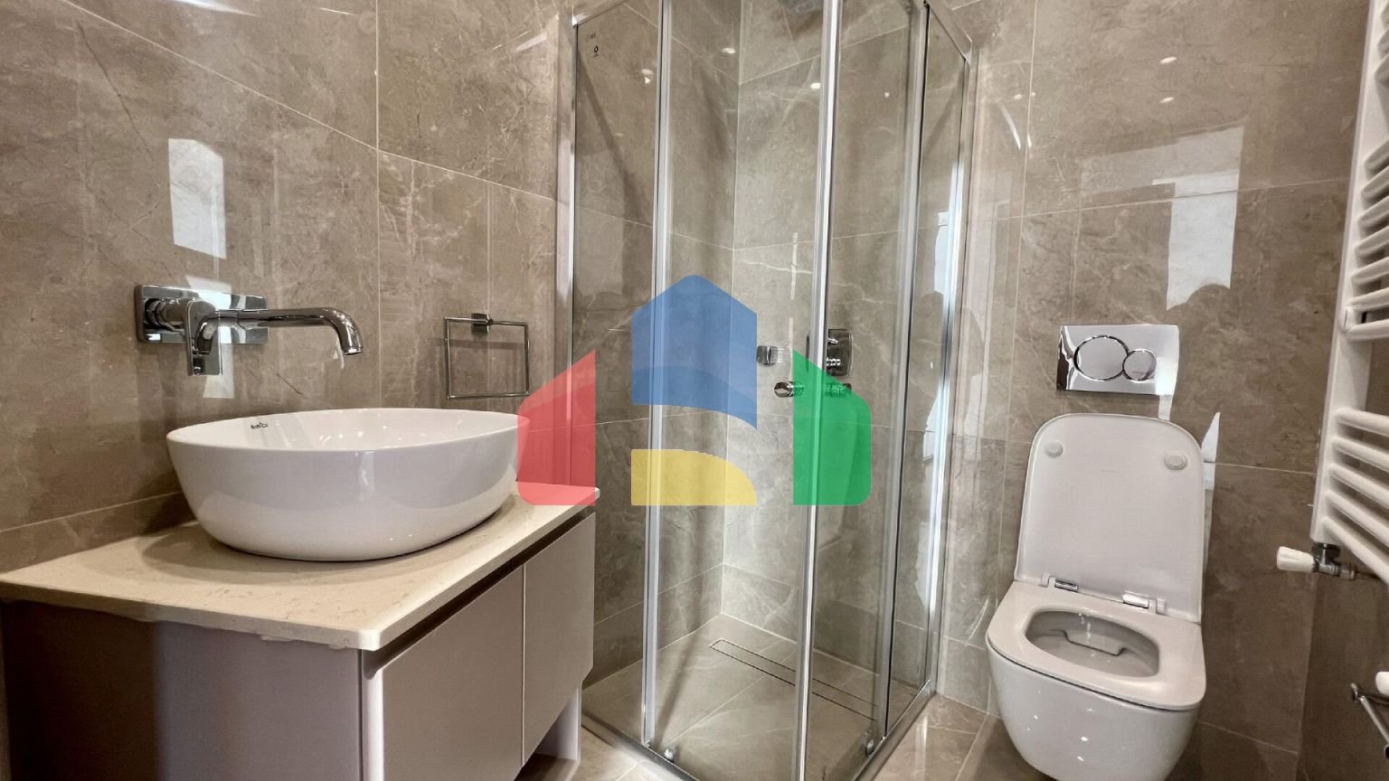 Продаж - Вілла 361 m² в Ая-Напі