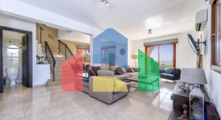 Продажа - Вилла 185 m² в Айя-Напе