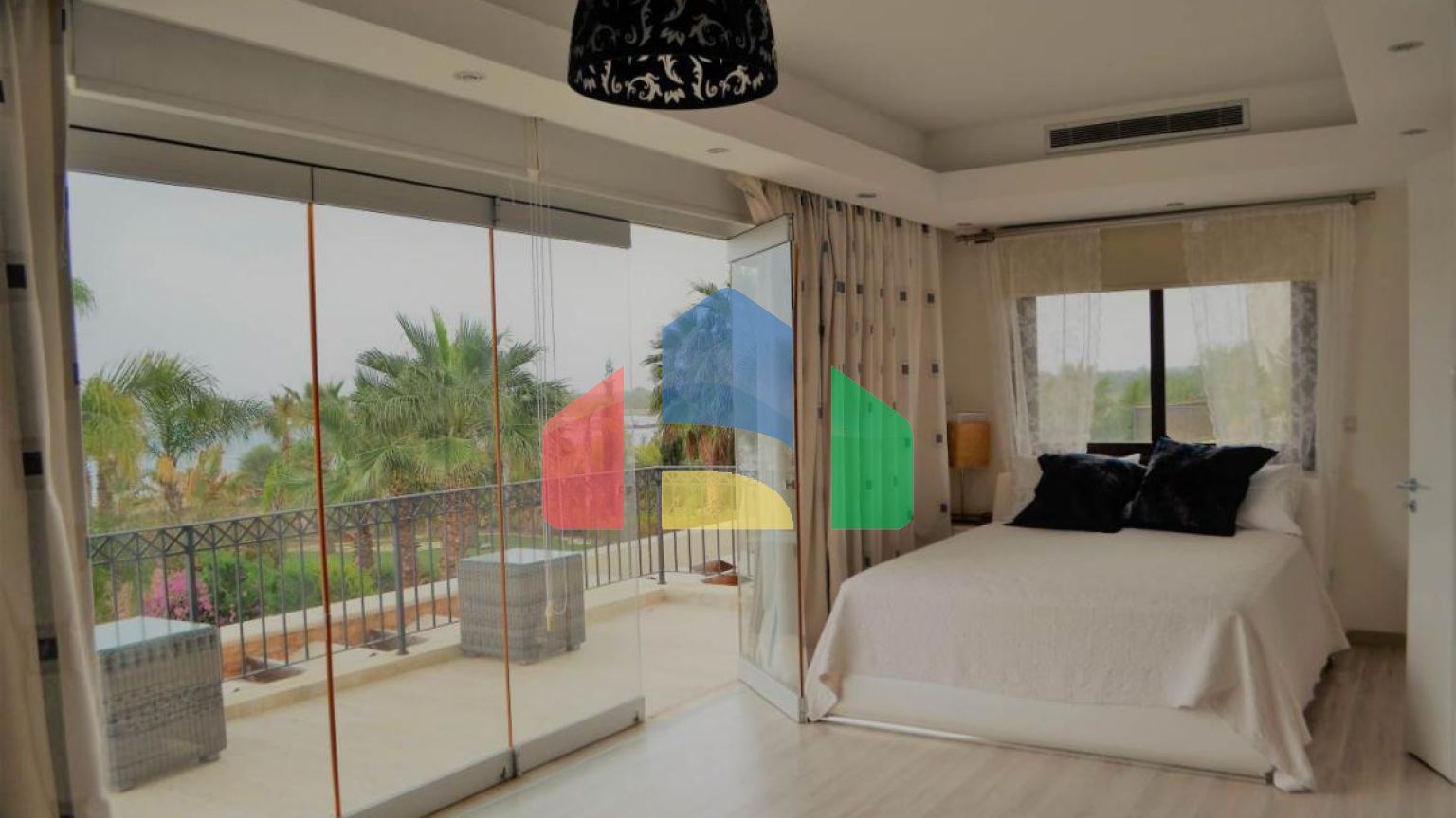 Продаж - Вілла 185 m² в Ая-Напі