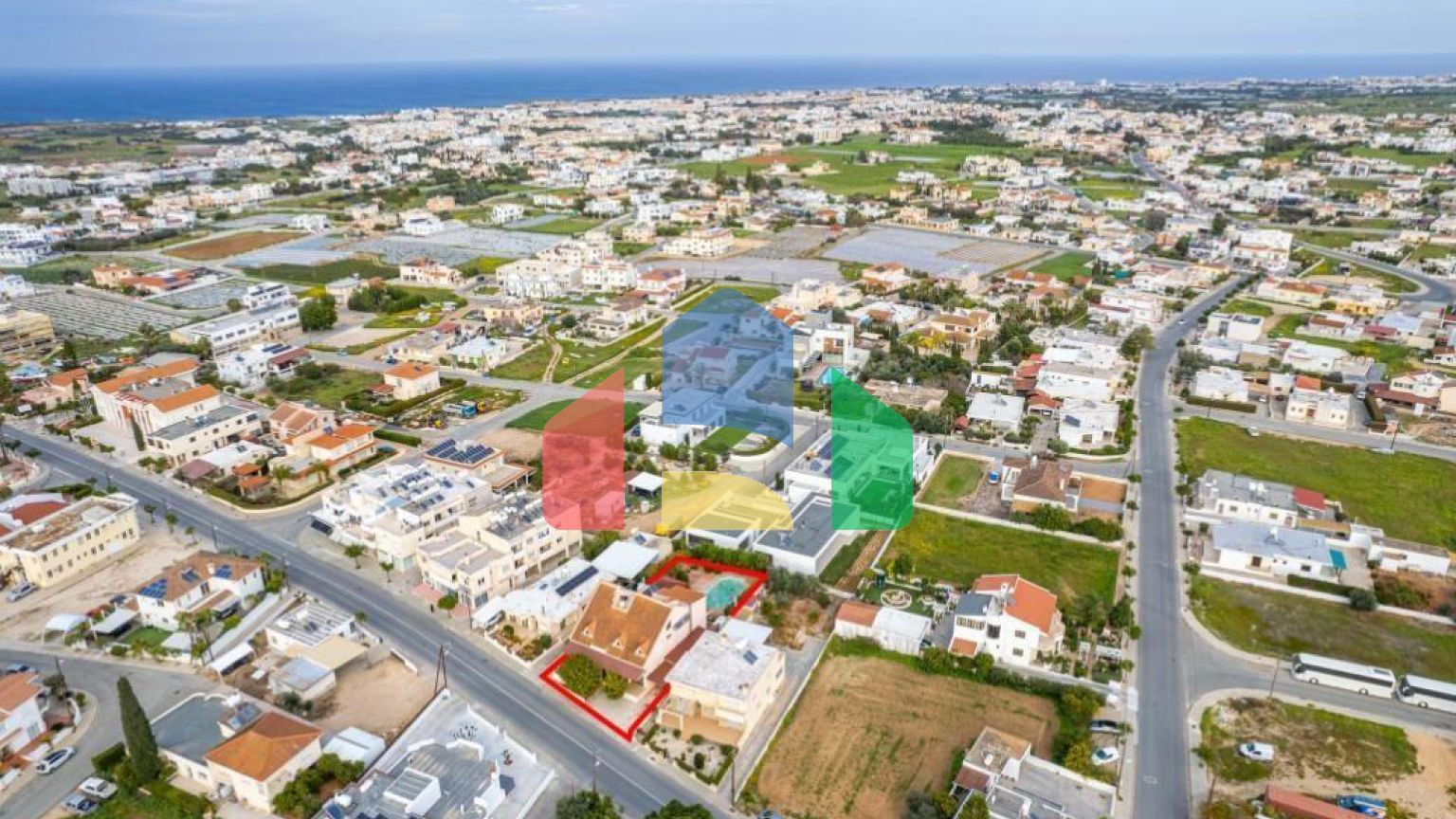 Продаж - Котедж 313 m² в Ая-Напі