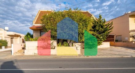 Продаж - Котедж 313 m² в Ая-Напі