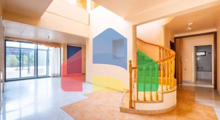 Продаж - Котедж 313 m² в Ая-Напі