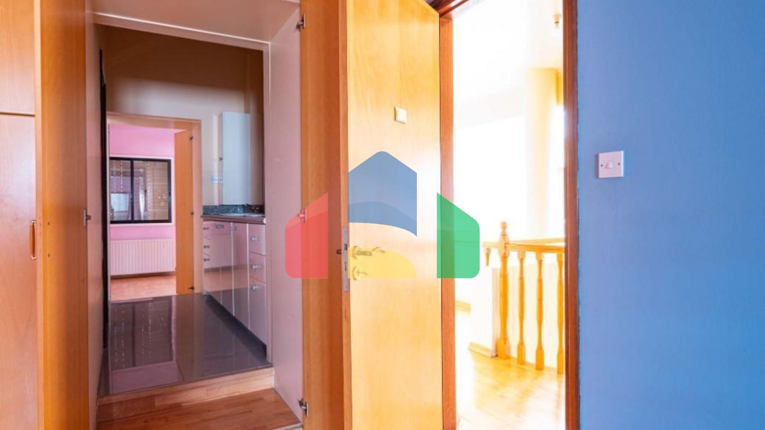 Продаж - Котедж 313 m² в Ая-Напі